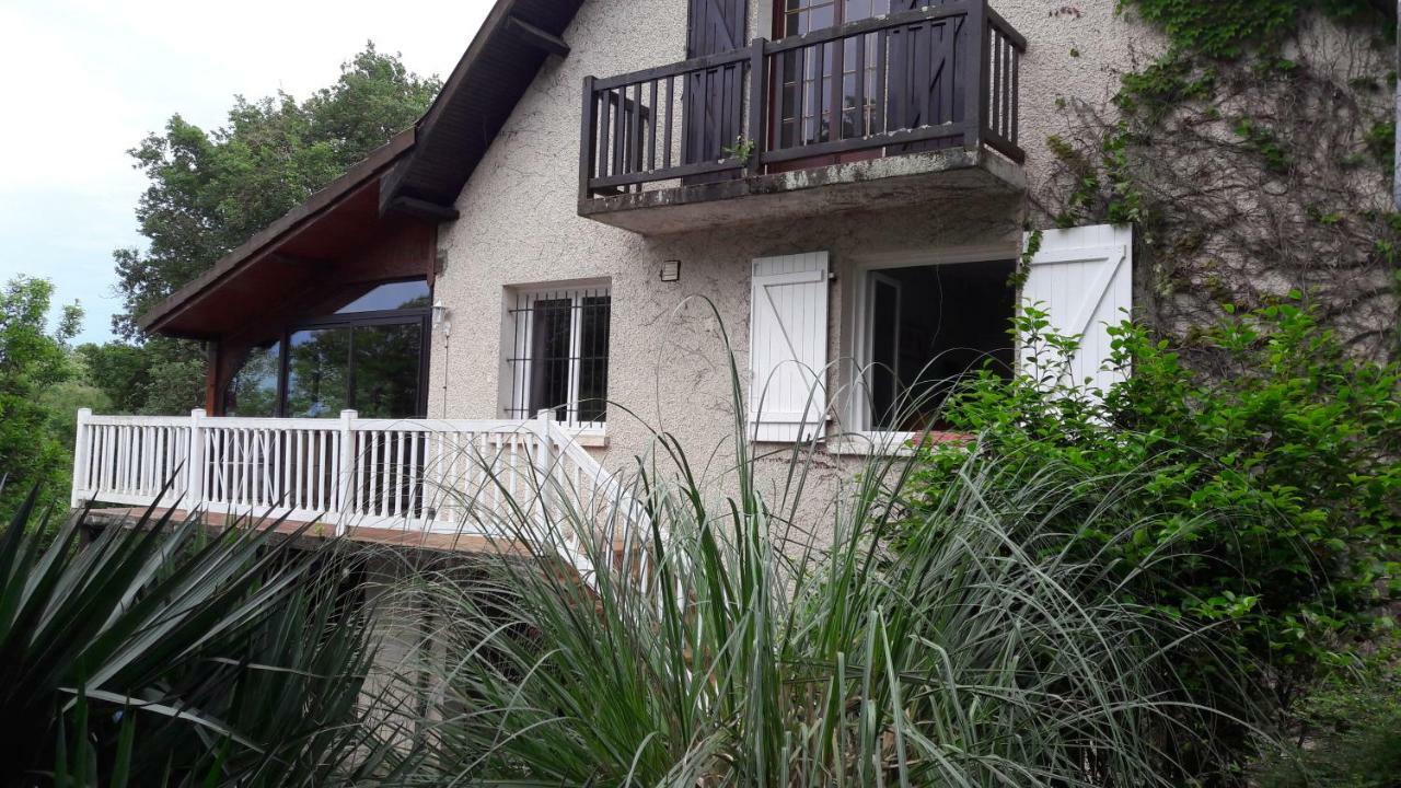 B&B En Plein Coeur De La Foret Artiguelouve Exterior foto